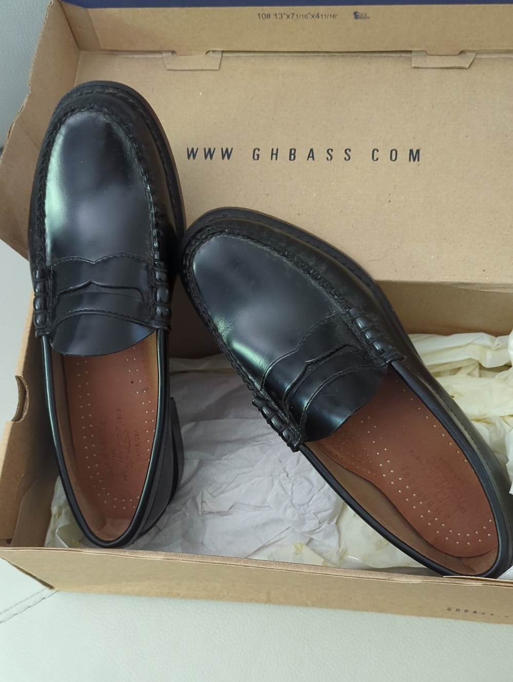 G.H. Bass & Co. Men’s Black Leather Penny Loafers - Picture 2 of 15
